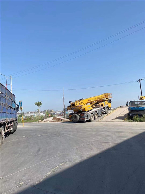 崇礼区25吨吊车的租赁价格大概是多少？