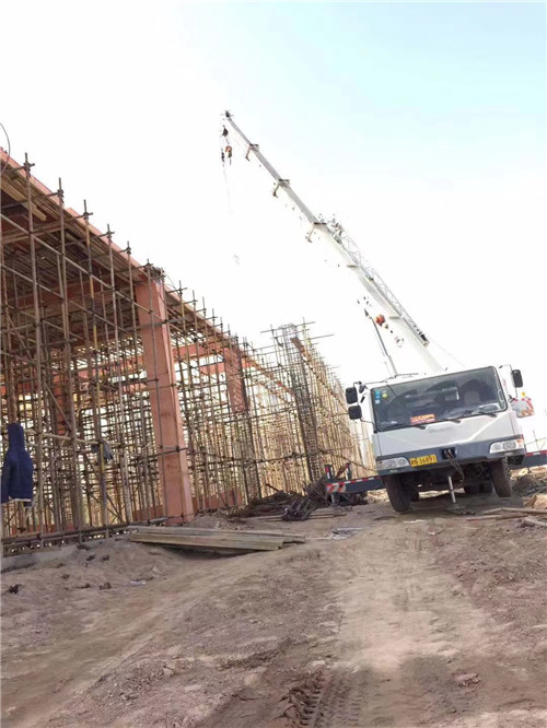 崇礼区吊车作业的安全注意事项有哪些？